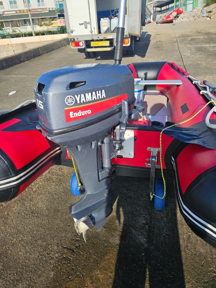 상태 굿) 공기보트 330 +야마하 15마력 엔진 풀세트 판매 (엔진수레 / 자동에어펌프 포함) 이미지