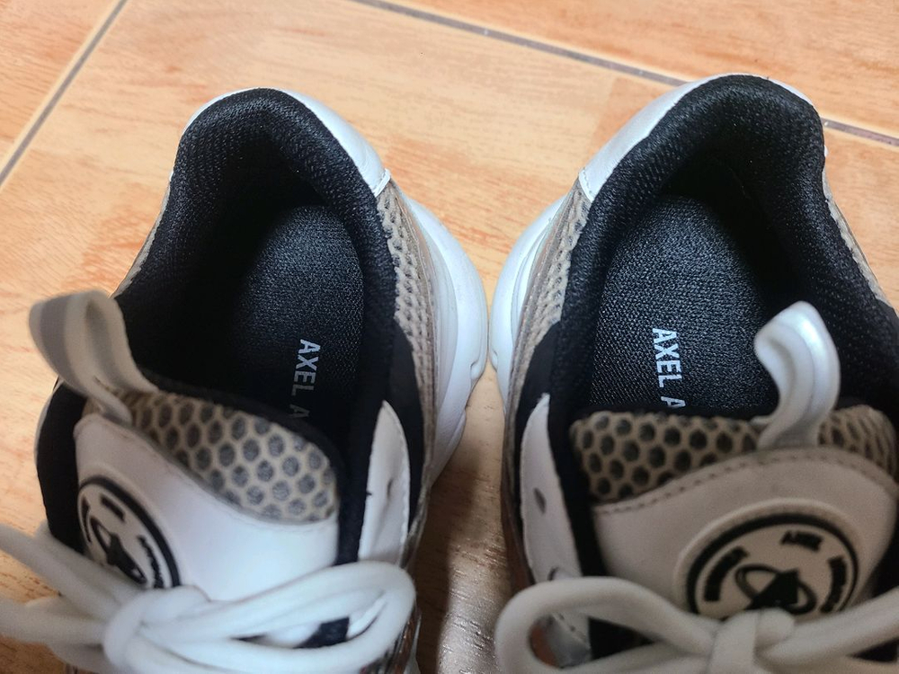 악셀 아리가토 235(230추천) 이미지