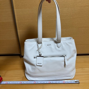 DKMY 디케이앤와이 가죽 가방 백 토트백 숄더백 기리메등 다 짱짱해요최고급 부자재 자연스러운 사용감 밑판 가로 3