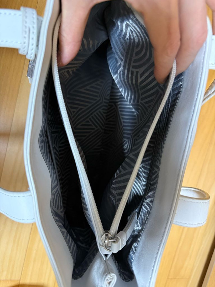 DKMY 디케이앤와이 가죽 가방 백 토트백 숄더백 기리메등 다 짱짱해요최고급 부자재 자연스러운 사용감 밑판 가로 3--9