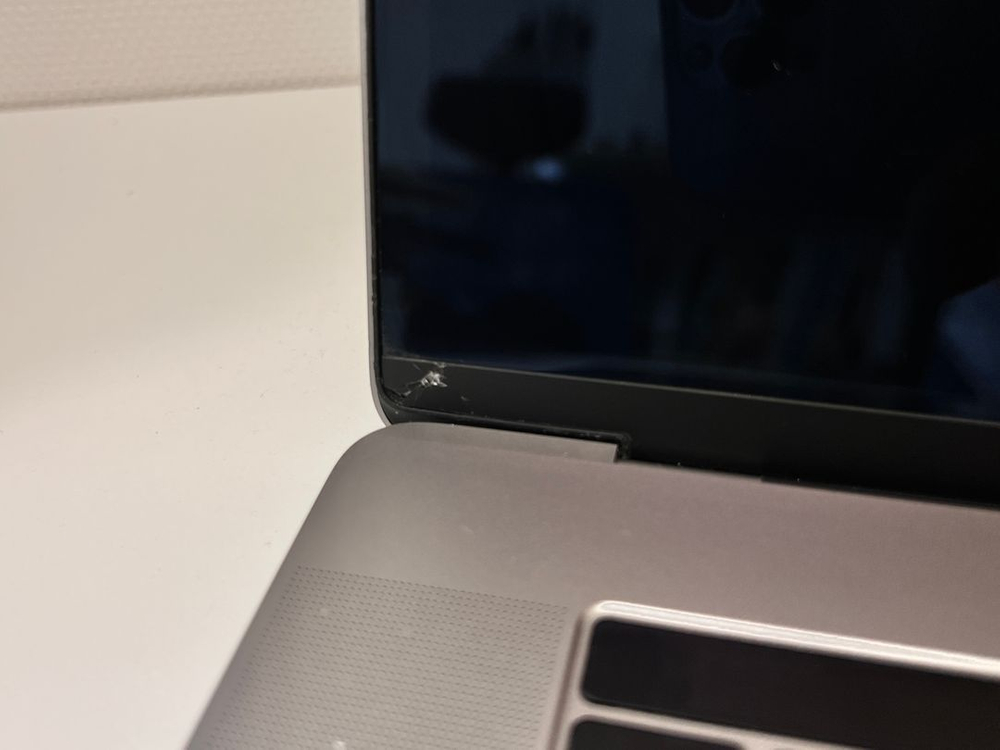 맥북프로 15 2018 i7 / 16GB / 512GB / 라데온 / 박스O 이미지