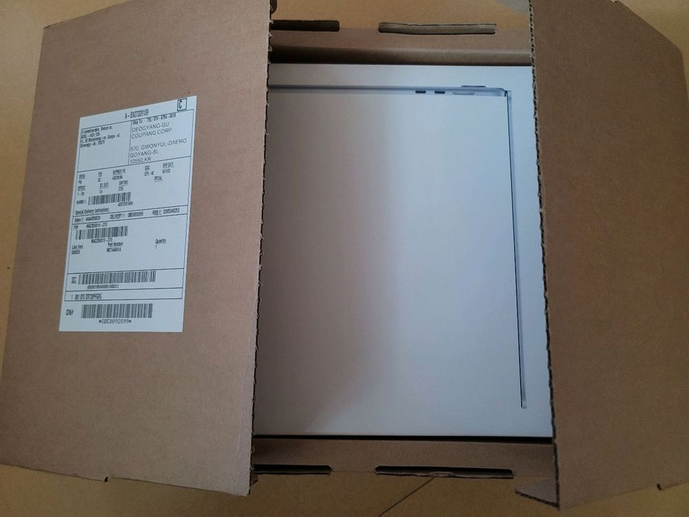 맥북에어 15인치 M4 (스카이블루) 이미지