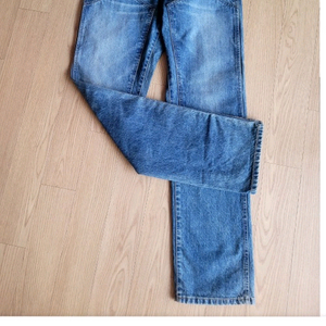 더뮤지엄비지트 데님 m