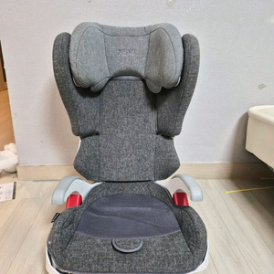 주니어 카시트 이미지