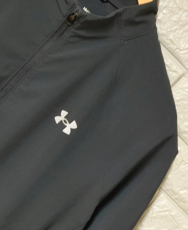 [L] 언더아머 UA Storm 론치 3.0 재킷--2