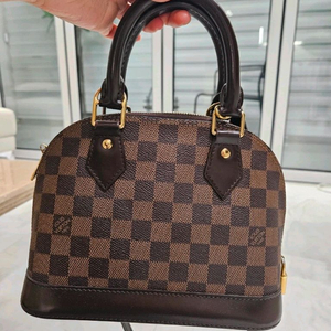 루이비통 알마BB 다미에 에벤 이미지