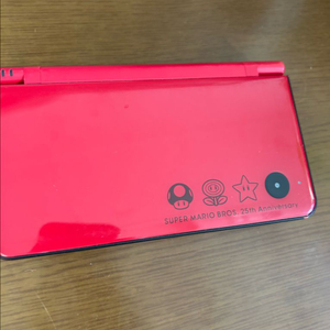 닌텐도 DSi LL 슈퍼 마리오 25주년 에디션 이미지