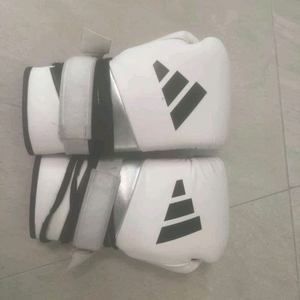 아디다스 복싱글러브 14온스,아디다스 복싱 헤드기어M 팝니다 이미지