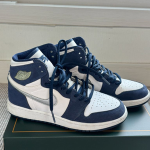 나이키 에어조던1 미드나잇 네이비 235 이미지