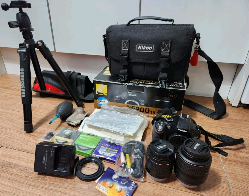 니콘dslr d5200 풀박스 세트+단렌즈+삼각대 S급--0
