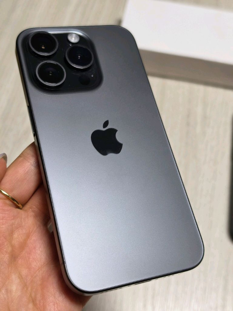 아이폰 15프로 512 블랙+워치7 45mm GPS 이미지