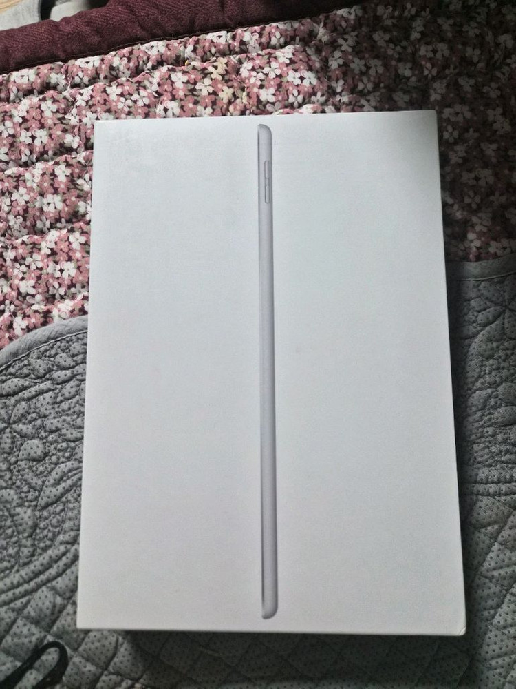 아이패드8세대 32g + 애플펜슬 1세대 리퍼신품, 배터리 81% 박풀 이미지