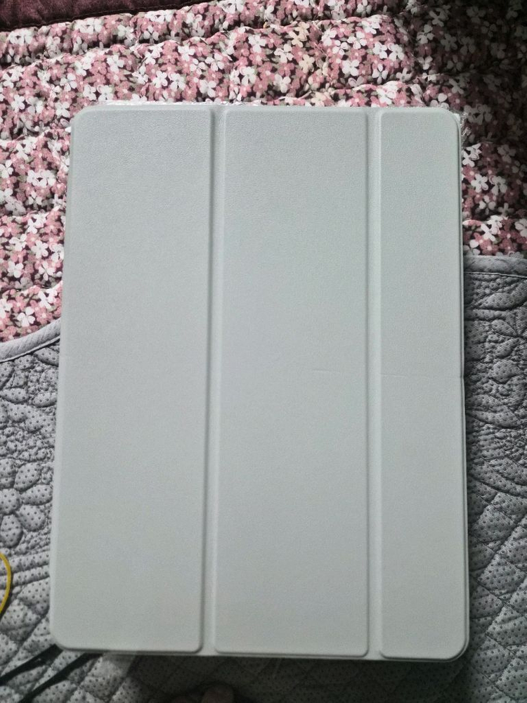 아이패드8세대 32g + 애플펜슬 1세대 리퍼신품, 배터리 81% 박풀 이미지