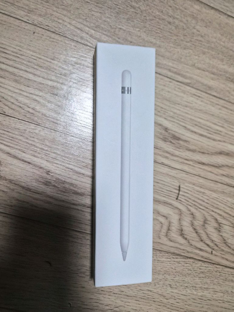아이패드8세대 32g + 애플펜슬 1세대 리퍼신품, 배터리 81% 박풀 이미지