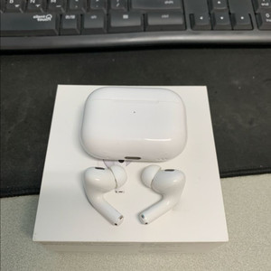 무선 이어폰 프로 2세대 이미지