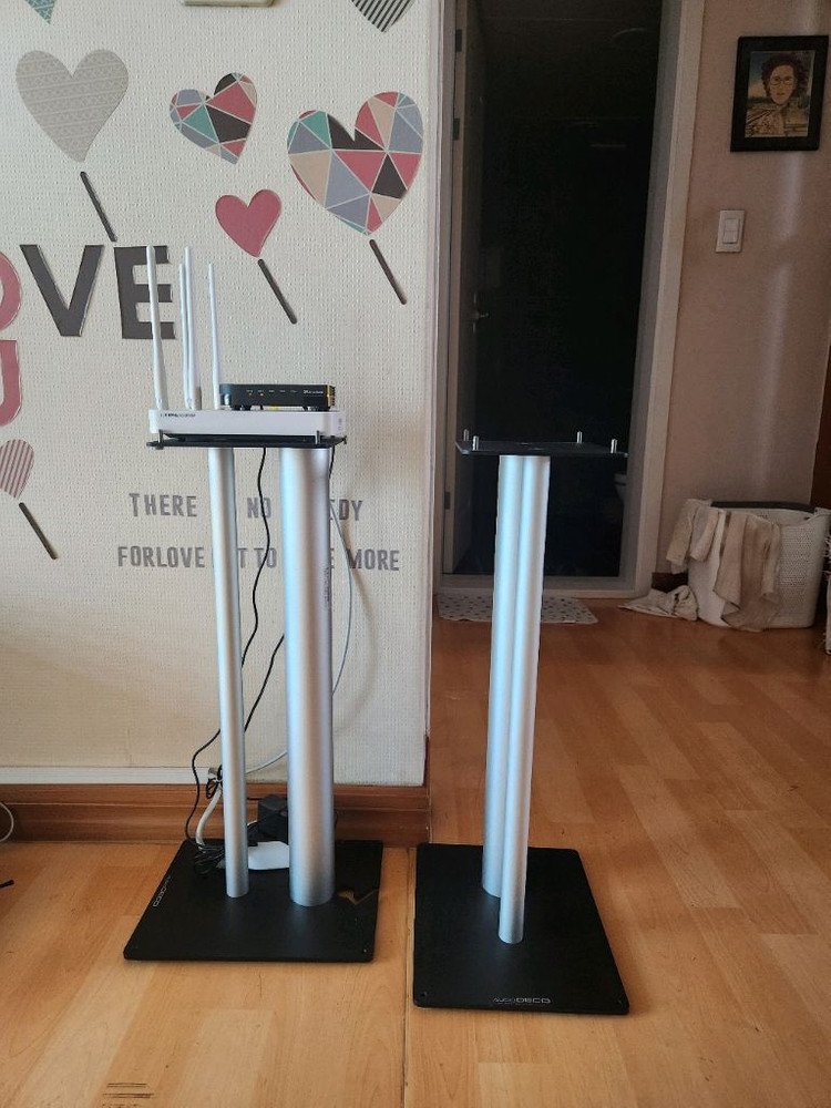 오디오 데코 스피커 스탠드팝니다. 이미지