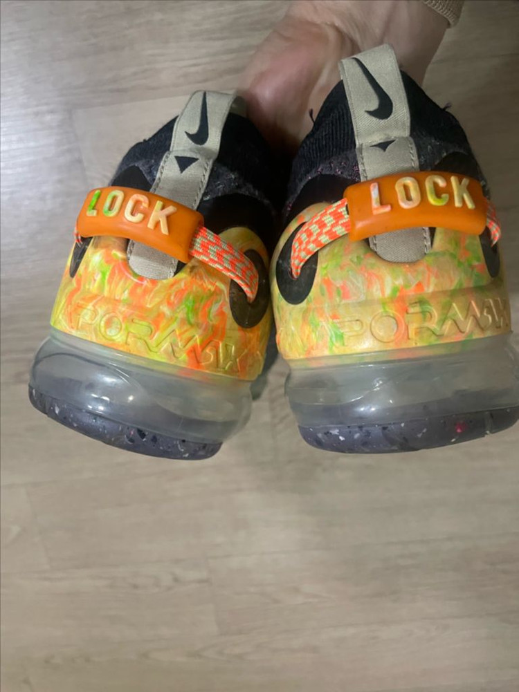 나이키 베이퍼맥스 2020 플라이니트--4