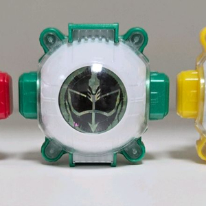 가면라이더 고스트 아이콘 3종 판매합니다.