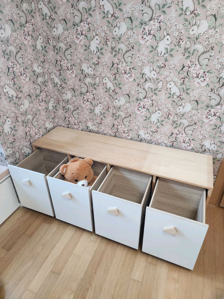 원목 서랍장 이미지