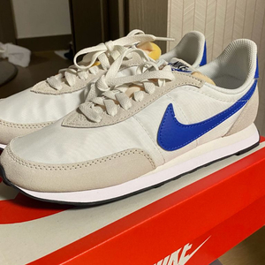 나이키 와플트레이너2 사이즈235 새제품