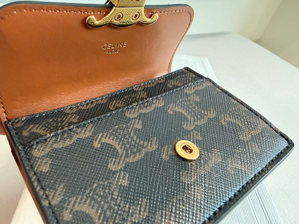 셀린느 트리옹프 반지갑 거의새상품 이미지