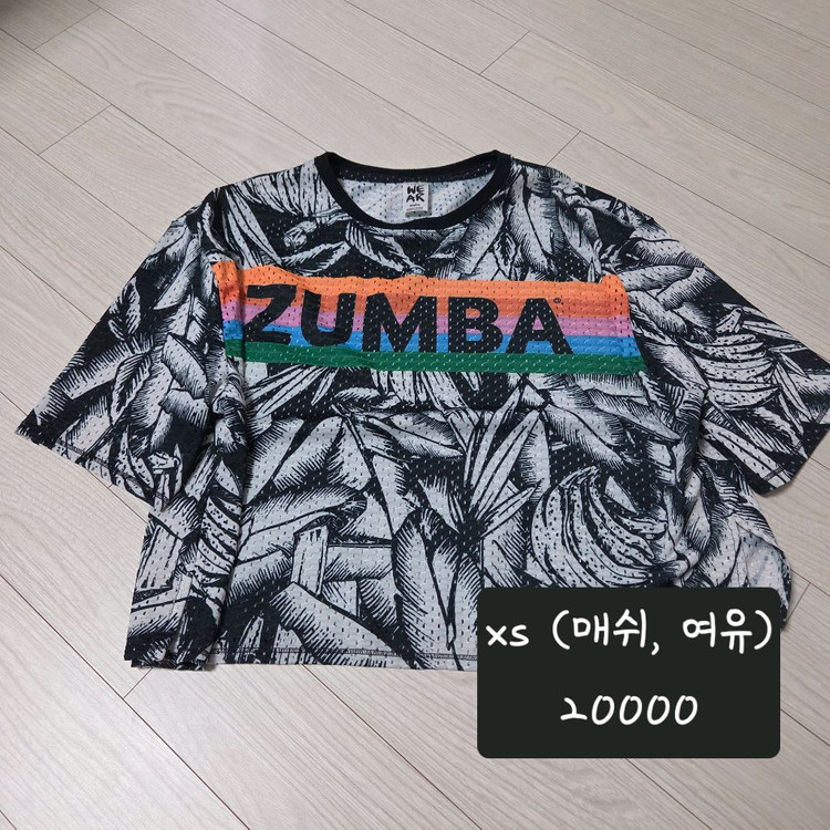 줌바 웨어 상의 이미지