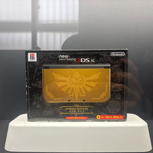닌텐도 new 3ds xl 젤다 하이랄 에디션 팔아요 이미지