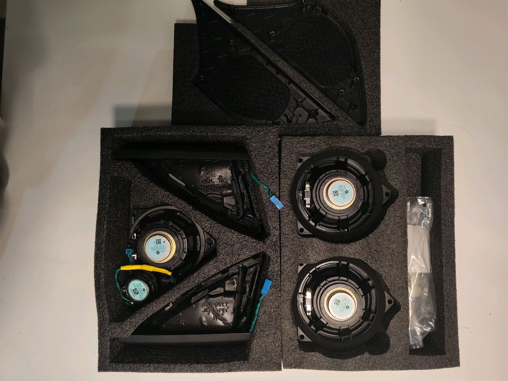 BMW g30 순정스피커 세트 이미지