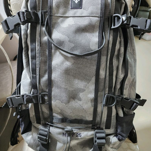 데상트 백팩입니다(새상품)