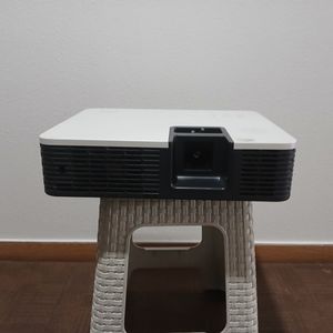 실제5500안시 레이저빔프로젝터xj-h1700 중고 이미지