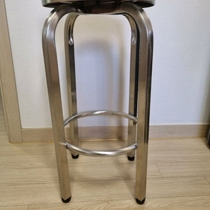 스테인리스 바의자