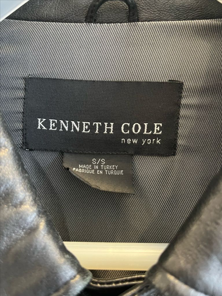 Kenneth Cole 블랙 가죽 카코트 S 95-100 (올드겝) 이미지
