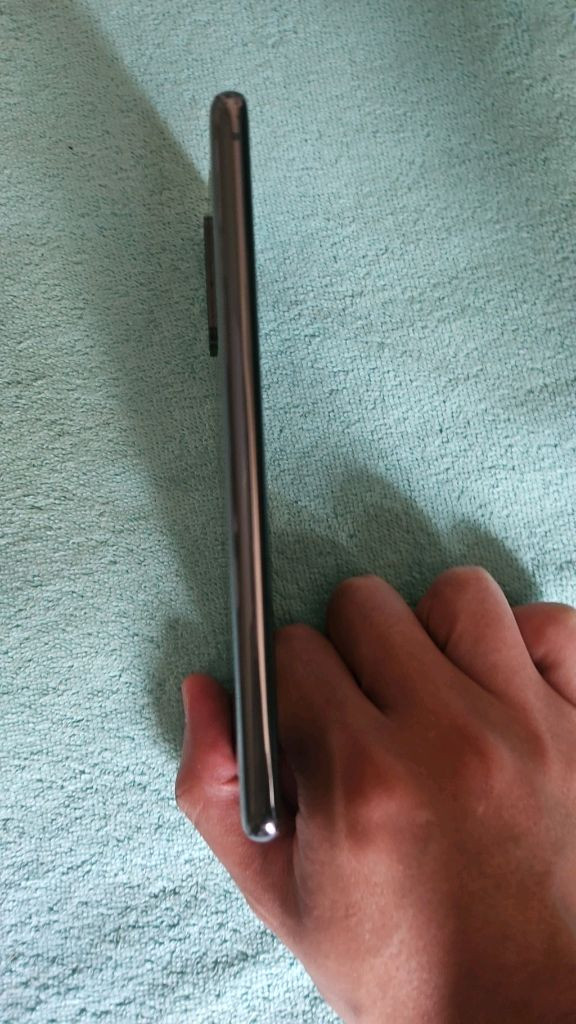 갤럭시s20 128g 블랙 완전a급 무잔상 (택배비포함가격)--3