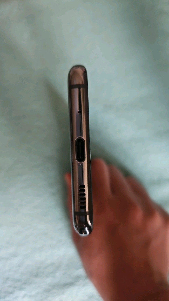 갤럭시s20 128g 블랙 완전a급 무잔상 (택배비포함가격)--4