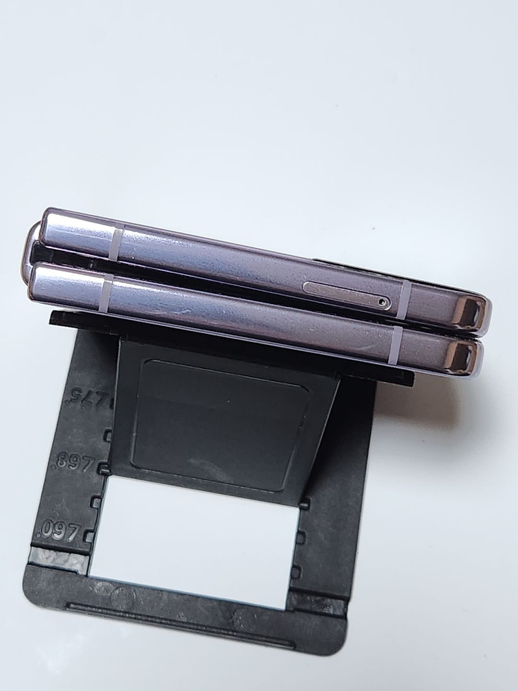 갤럭시Z플립4 256G 무잔상 퍼플 59636 이미지