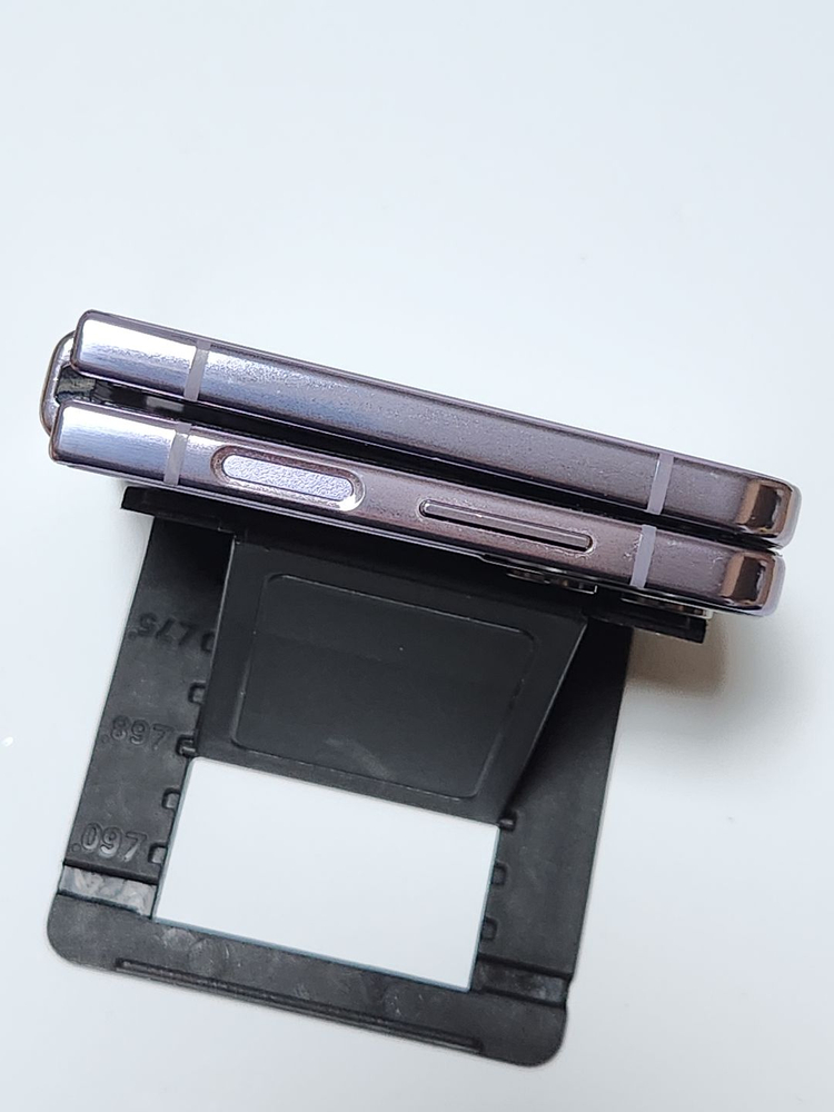 갤럭시Z플립4 256G 무잔상 퍼플 59636 이미지