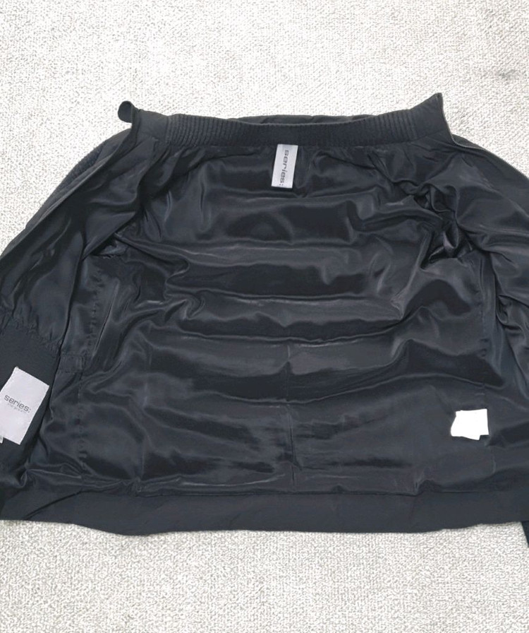 시리즈 구스다운 울혼방 니트 패딩자켓 판매해요 이미지