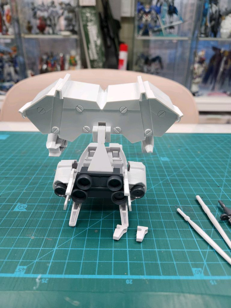 BB 덴드로비움 건담 정크--2