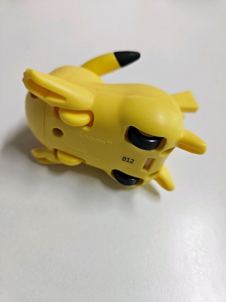 반다이 국산 정발품 포켓몬런 시리즈 피카츄 후렉션 미니카 판매합니다 이미지