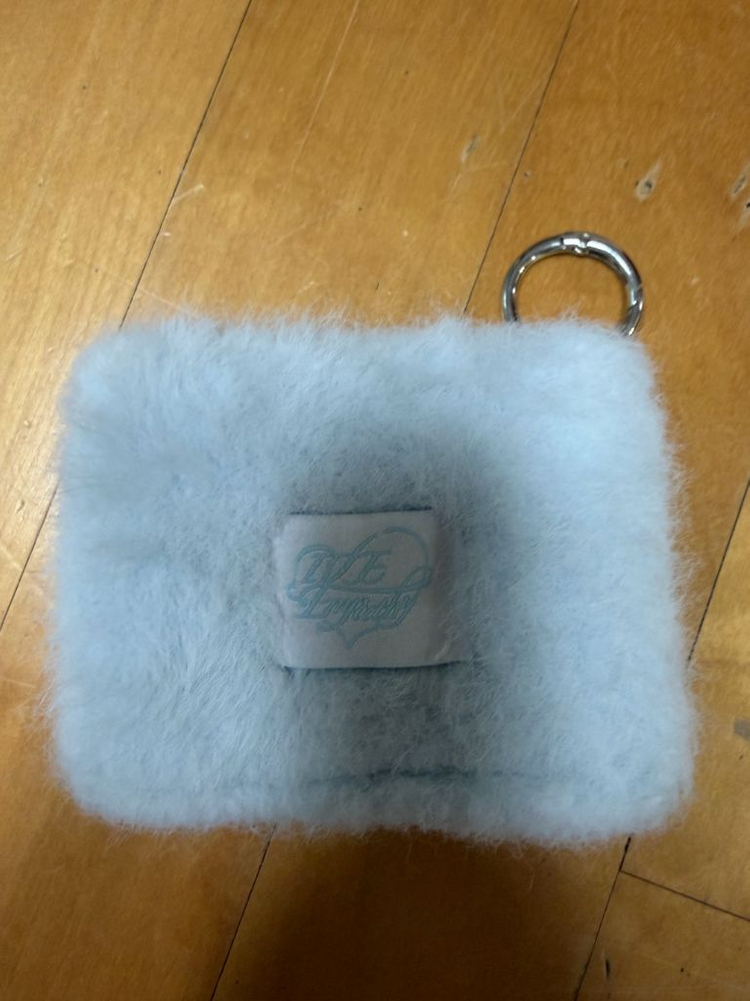 쿠로미 지갑 신품 / 아이브 지갑 깨끗함, 각 1만원 · 일괄 택포 2만원 이미지