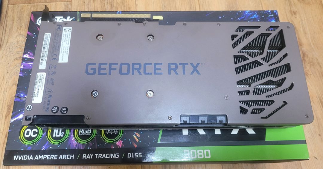 이엠텍 RTX 3080 10GB 그래픽 카드입니다 이미지