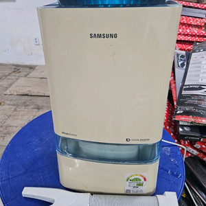 삼성 디지털 인버터 고급제습기 13리터 1등급재품 결로방지예방 물잘빨립니다