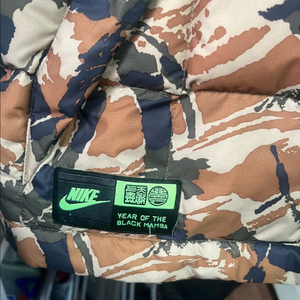 나이키 블랙맘바 패딩조끼 2xl 이미지