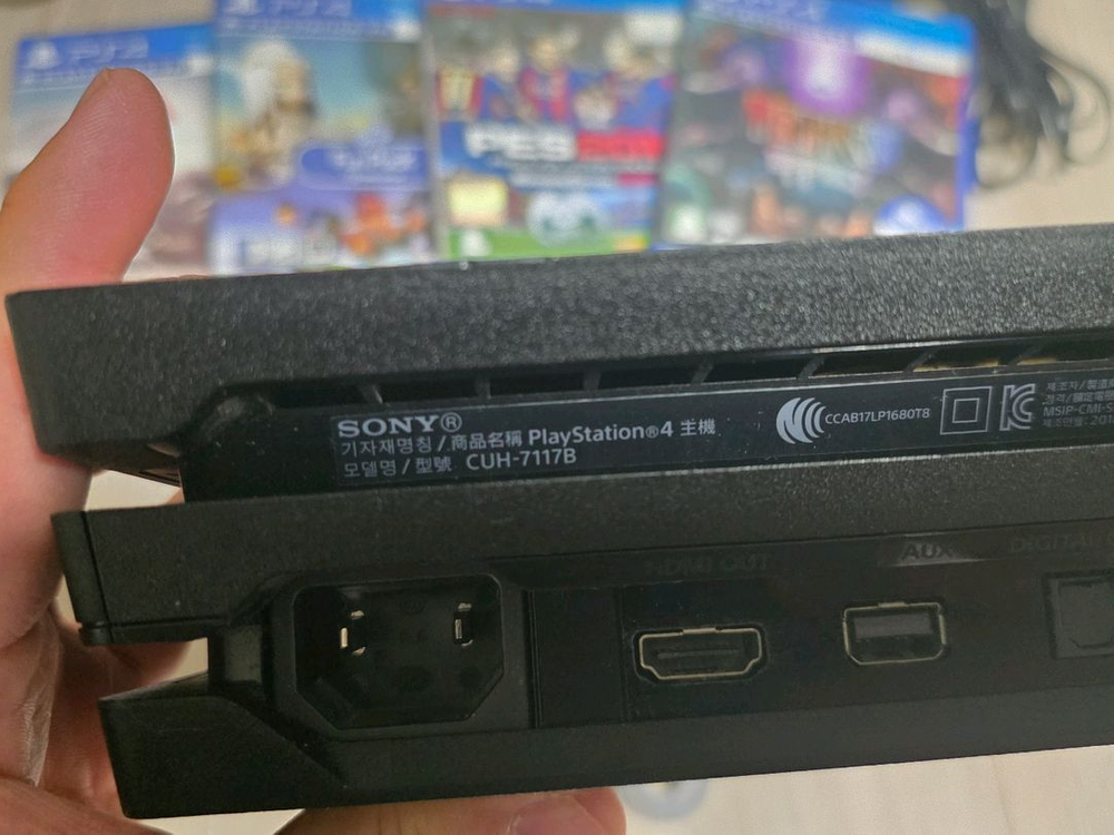 ps4 pro 본체+컨트롤러2개+vr세트 팝니다. 이미지