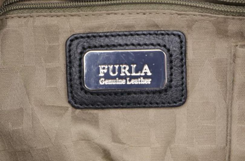 훌라 크로스백 이미지