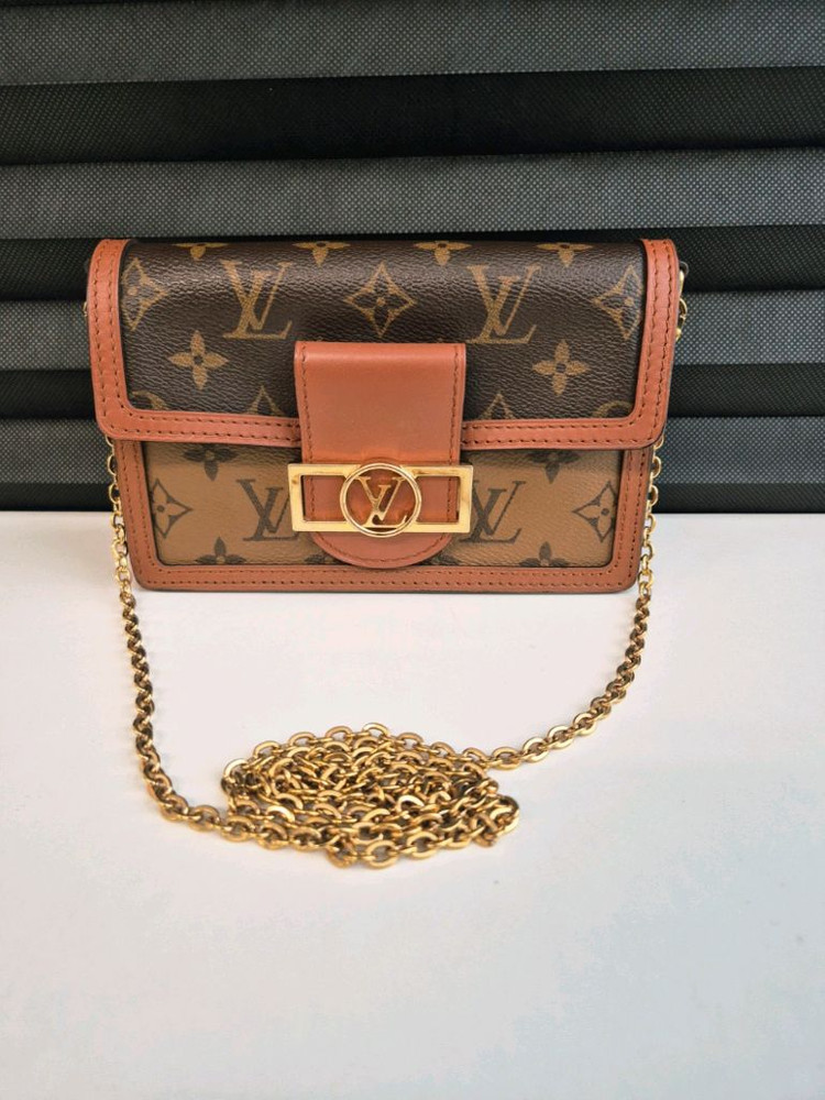 루이비통 도핀 월릿 체인 크로스백 (영수증 포함 풀구성)상태 최상 이미지