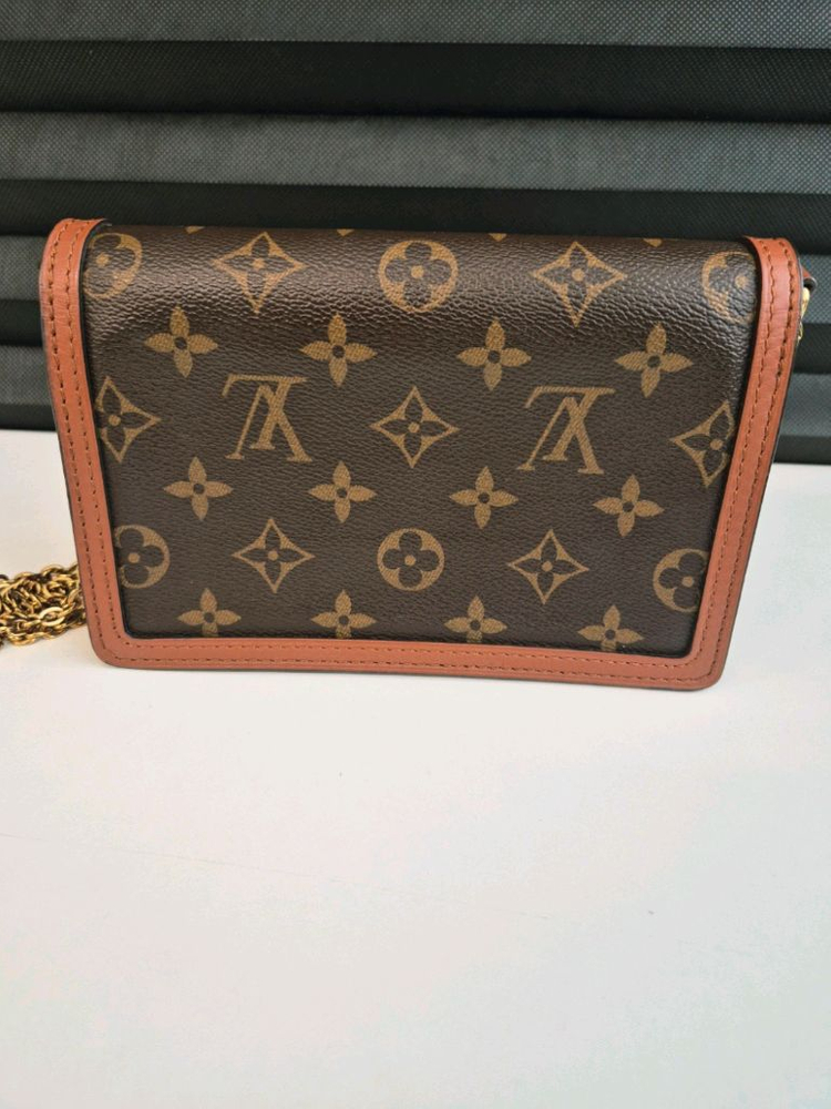 루이비통 도핀 월릿 체인 크로스백 (영수증 포함 풀구성)상태 최상 이미지