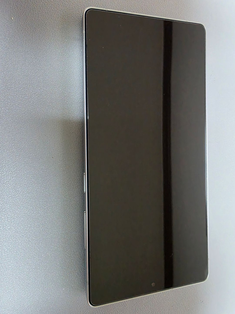 갤럭시 S25 울트라 512g 화이트 S급 무잔상 자급제 내놓습니다--1