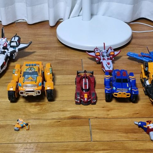 또봇V 스피드,로켓,몬스터 6단 합체 마스터V 판매합니다