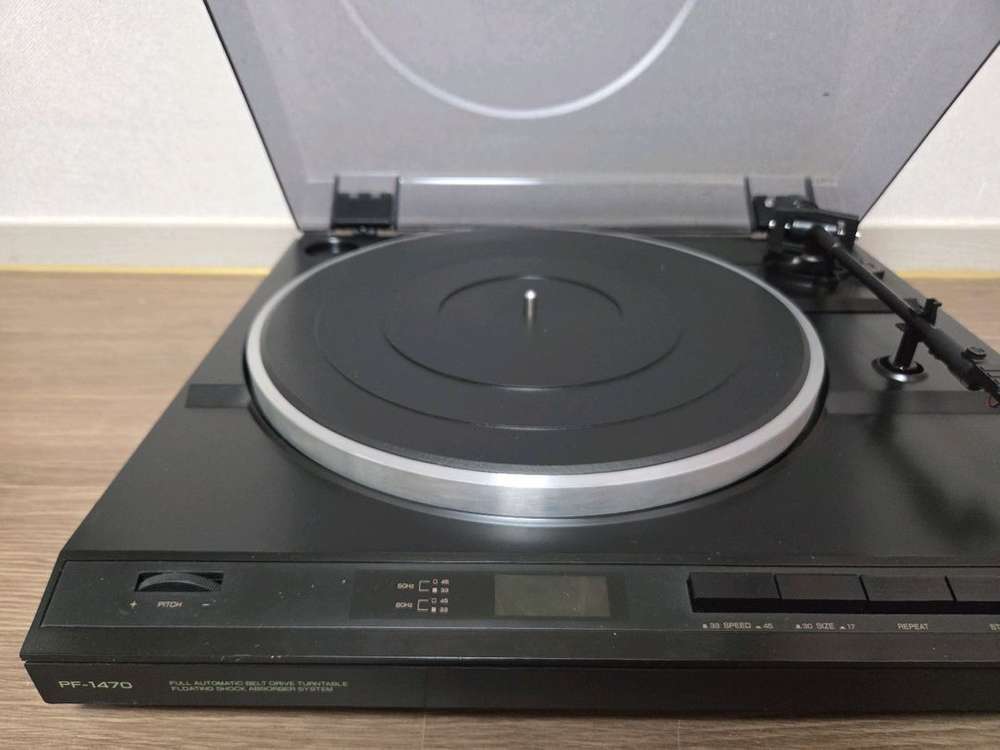 인켈 전자동 턴테이블 이미지